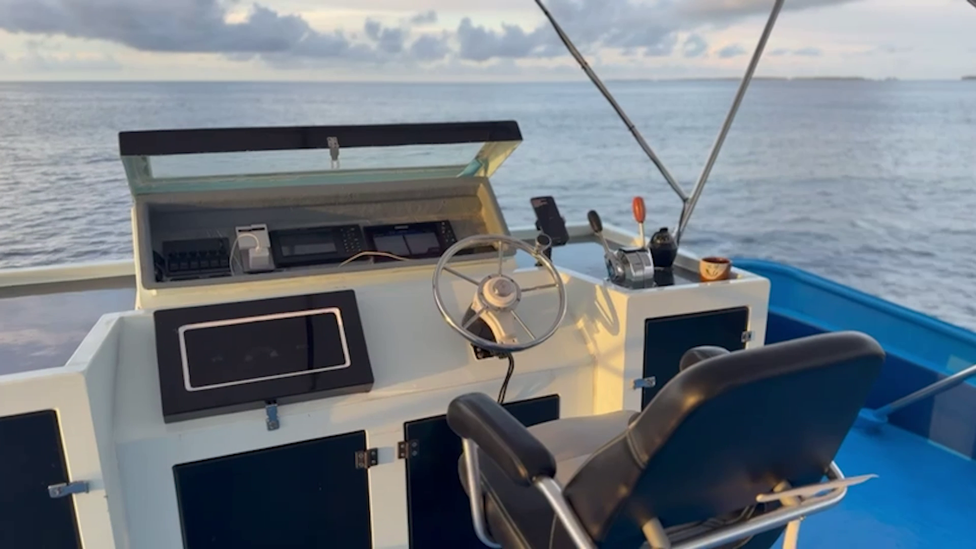 Introducing Sandemarine Autopilot to Maldivian Waters